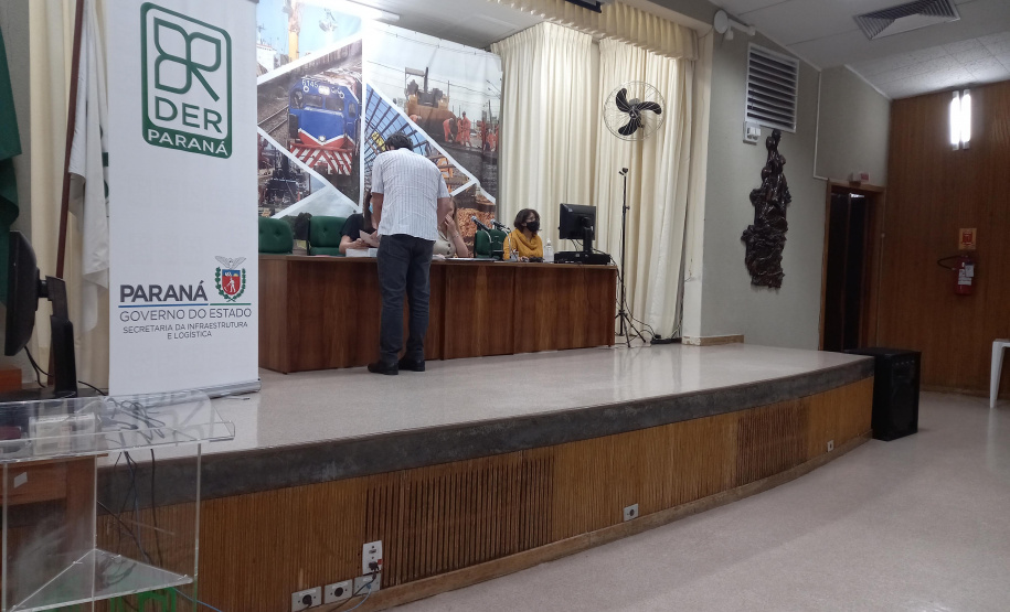 Sessão de abertura de envelopes de preços da nova passarela de Bandeirantes