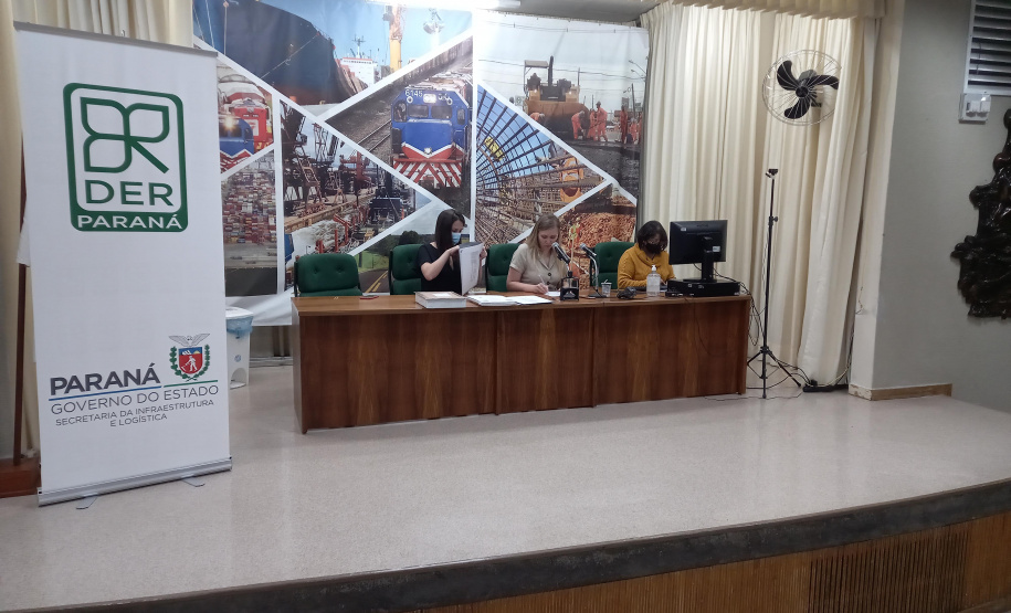 Sessão de abertura de envelopes de preços da nova passarela de Bandeirantes