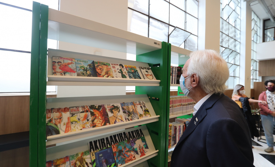 Doação de livros para biblioteca pública