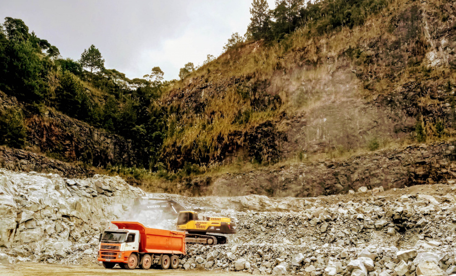 Estado e municípios receberam mais de R$ 48,5 milhões pela exploração mineral em 2021