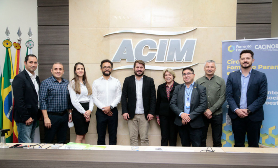 Fomento Paraná e Cacinor firmam parceria para oferecer crédito a empresários