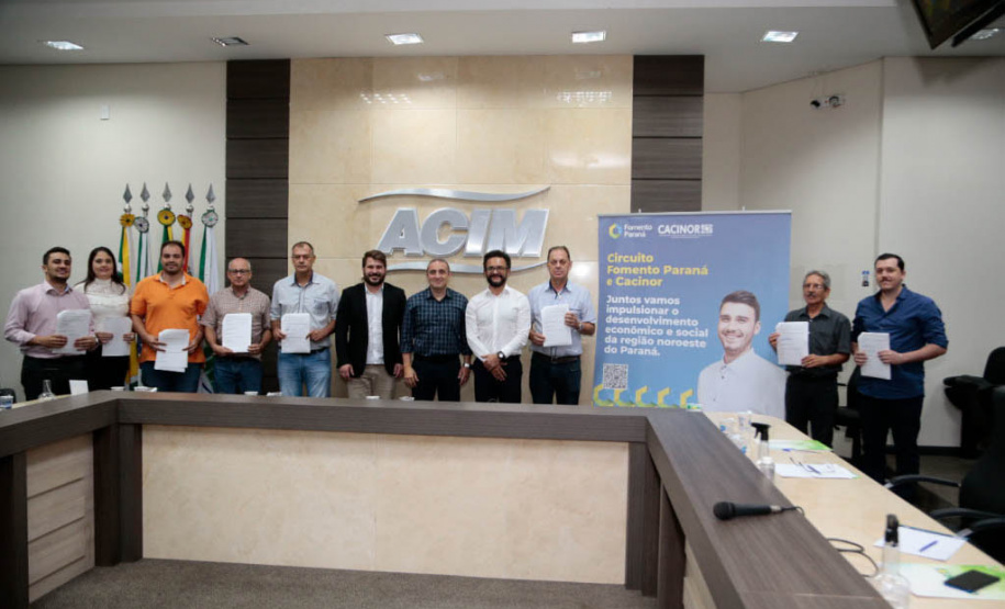 Fomento Paraná e Cacinor firmam parceria para oferecer crédito a empresários