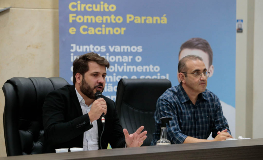 Fomento Paraná e Cacinor firmam parceria para oferecer crédito a empresários