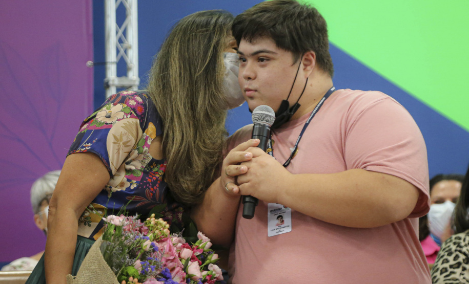 Mulheres são prioridade nas políticas públicas do Governo do Estado, afirma governador
