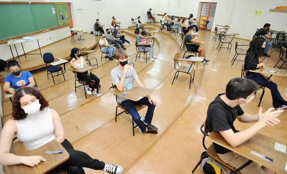 Calor, tranquilidade e distanciamento marcam o Vestibular 2022 da UEL