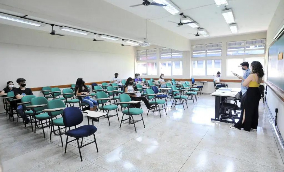 Calor, tranquilidade e distanciamento marcam o Vestibular 2022 da UEL
