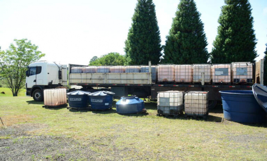 Unicentro e Novatec recebem nova carga de bebidas apreendidas pela Receita Federal
