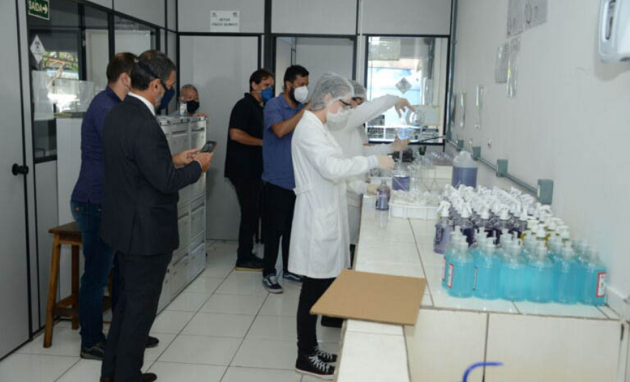 Unicentro e Novatec recebem nova carga de bebidas apreendidas pela Receita Federal