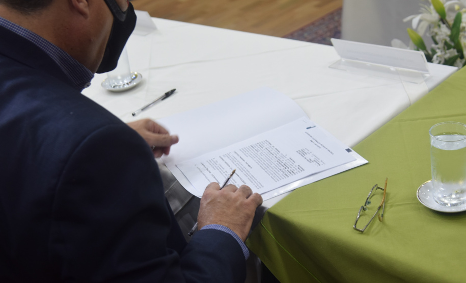 Saúde e TRE-PR assinam termo de cooperação que permite urnas em hospitais e instituições para idosos