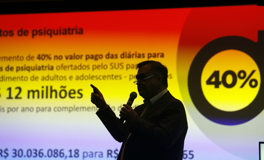 O secretário de Estado da Saúde, Beto Preto, lançou o Programa Opera Paraná.