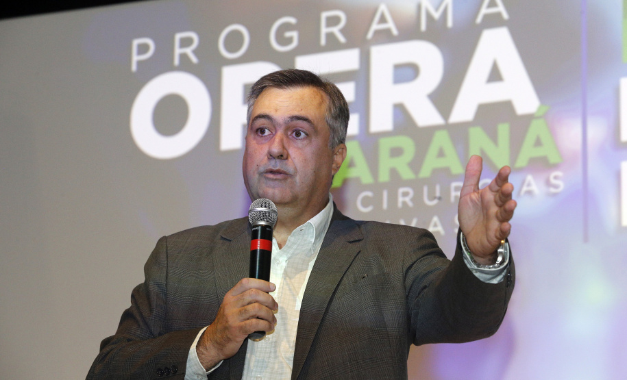 O secretário de Estado da Saúde, Beto Preto, lançou o Programa Opera Paraná.