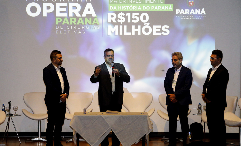 O secretário de Estado da Saúde, Beto Preto, lançou o Programa Opera Paraná.