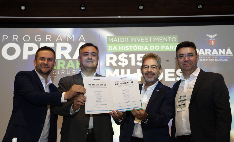 O secretário de Estado da Saúde, Beto Preto, lançou o Programa Opera Paraná.