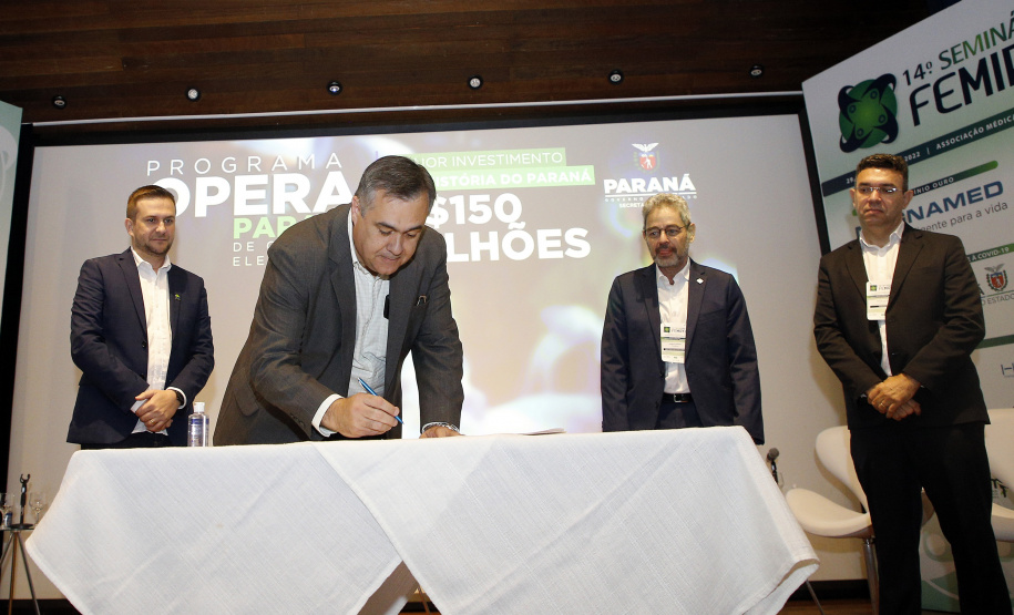 O secretário de Estado da Saúde, Beto Preto, lançou o Programa Opera Paraná.