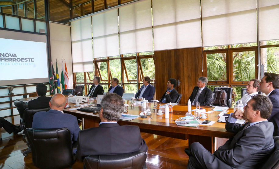Governador Carlos Massa Ratinho Junior em reunião com presidente do Ibama Eduardo Bim pra tratar do cronograma das audiências publicas da Nova-Ferroeste e parques urbanos - Curitiba, 16/03/2022