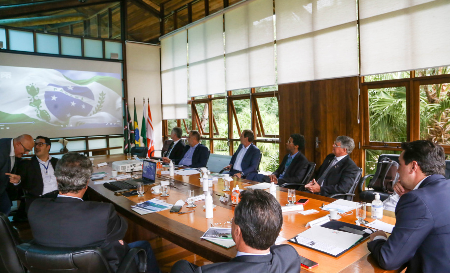 Governador Carlos Massa Ratinho Junior em reunião com presidente do Ibama Eduardo Bim pra tratar do cronograma das audiências publicas da Nova-Ferroeste e parques urbanos - Curitiba, 16/03/2022