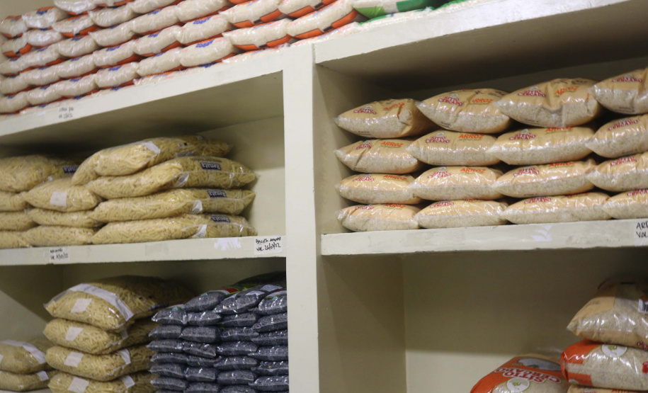 Governo realiza segunda entrega de alimentos não perecíveis para merenda escolar