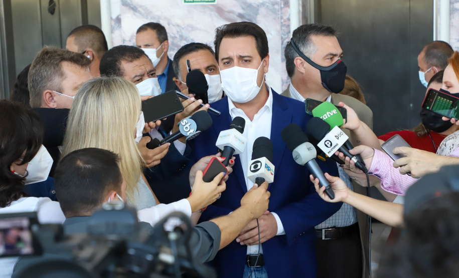 Investimento recorde na Saúde prevê mais de 300 obras e entrega de 744 veículos para municípios do Paraná