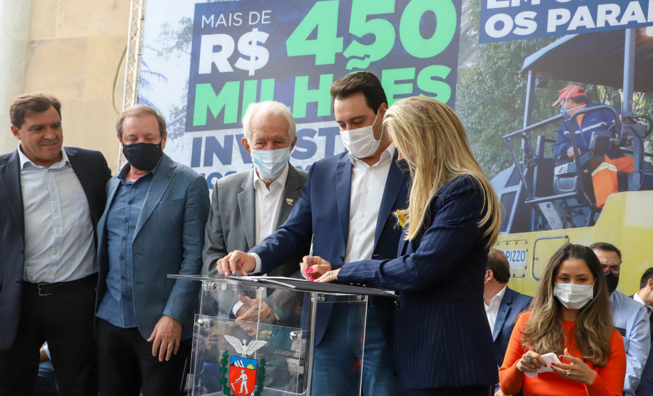 Governador Carlos Massa Ratinho Junior Libera 420 Milhoes para açoes de Desenvolvimento Urbano em quase 300 Municipios do Estado. Foto: Ari Dias/ AEN.