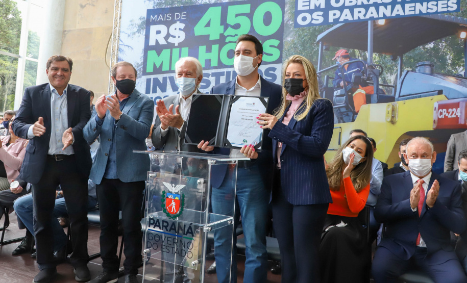Governador Carlos Massa Ratinho Junior Libera 420 Milhoes para açoes de Desenvolvimento Urbano em quase 300 Municipios do Estado. Foto: Ari Dias/ AEN.
