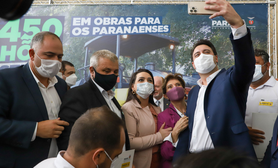 Governador Carlos Massa Ratinho Junior Libera 420 Milhoes para açoes de Desenvolvimento Urbano em quase 300 Municipios do Estado. Foto: Ari Dias/ AEN.