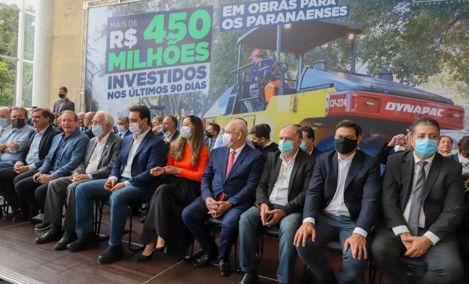 Governador Carlos Massa Ratinho Junior Libera 420 Milhoes para açoes de Desenvolvimento Urbano em quase 300 Municipios do Estado. Foto: Ari Dias/ AEN.