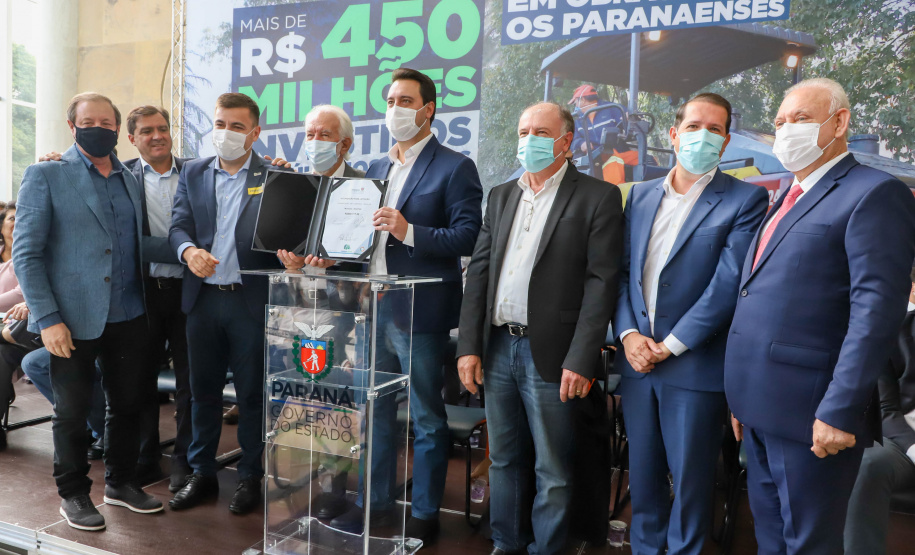 Governador Carlos Massa Ratinho Junior Libera 420 Milhoes para açoes de Desenvolvimento Urbano em quase 300 Municipios do Estado. Foto: Ari Dias/ AEN.