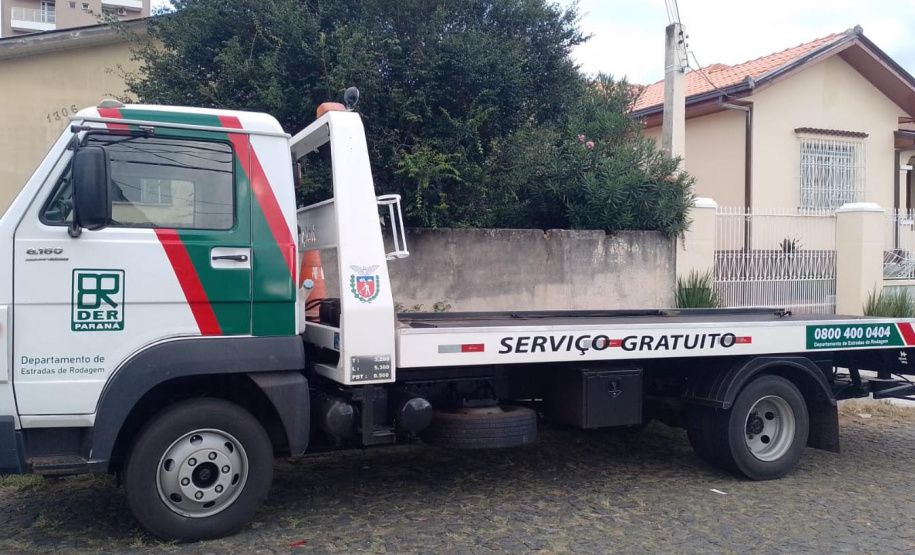 DER apresenta novos guinchos mecânicos -  Curitiba, 14/-3/2022