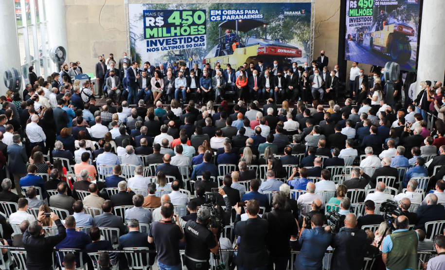 Governo investe mais de R$ 450 milhões em obras urbanas nos municípios do Paraná