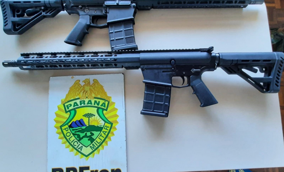 BPFRON apreende dois fuzis durante abordagem a ônibus em Medianeira (PR), no Oeste do estado