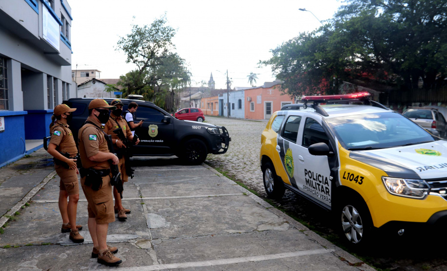 Deppen transfere 47 presos do Litoral à RMC para esvaziar cadeias públicas antes e depois do Carnaval