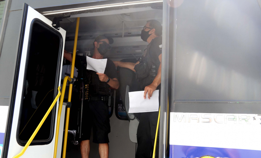 Deppen transfere 47 presos do Litoral à RMC para esvaziar cadeias públicas antes e depois do Carnaval