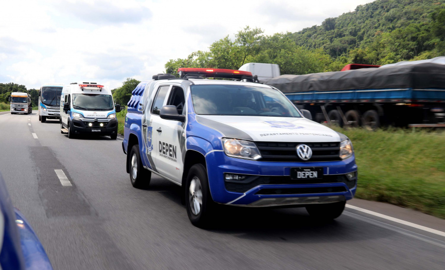 Deppen transfere 47 presos do Litoral à RMC para esvaziar cadeias públicas antes e depois do Carnaval