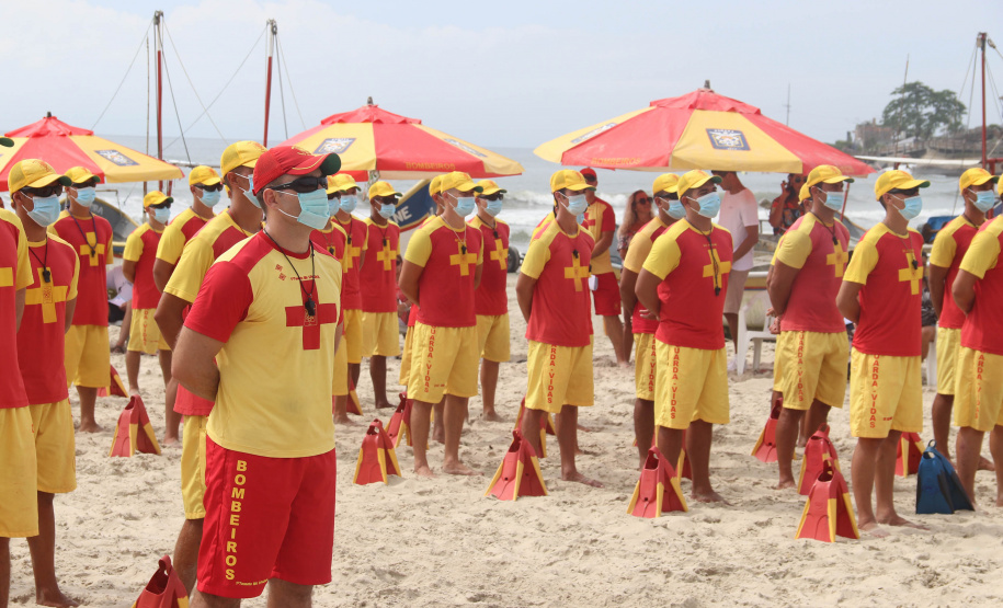 Corpo de Bombeiros forma 55 guarda-vidas civis voluntários no litoral