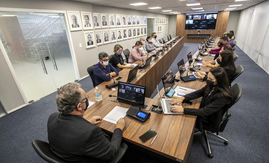 Audiência debate área de granéis sólidos vegetais no Porto de Paranaguá