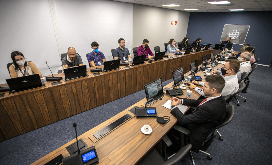 Audiência debate área de granéis sólidos vegetais no Porto de Paranaguá