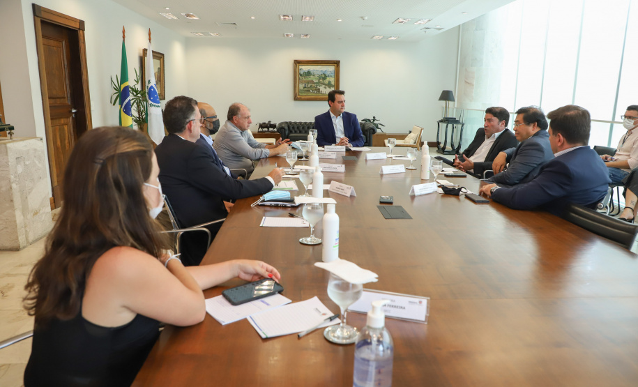 O governador Carlos Massa Ratinho Junior recebe nesta segunda-feira(7), o Presidente da Renault do Brasil, Ricardo Gondo  e o  Presidente da Renault para a América Latina,  Luiz Pedrucci