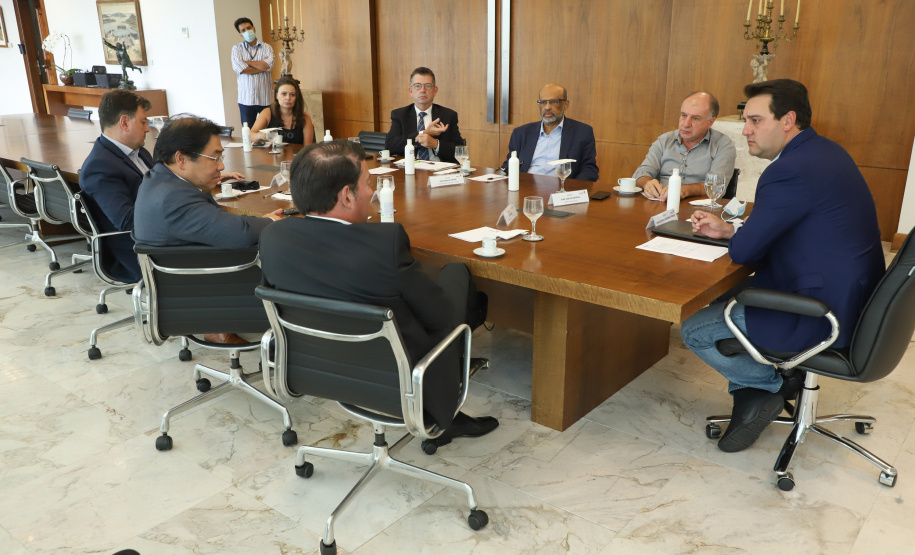 O governador Carlos Massa Ratinho Junior recebe nesta segunda-feira(7), o Presidente da Renault do Brasil, Ricardo Gondo  e o  Presidente da Renault para a América Latina,  Luiz Pedrucci
