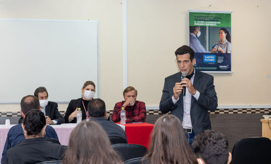 Estado inicia projeto de Postos Avançados da Agência do Trabalhador em colégios estaduais
