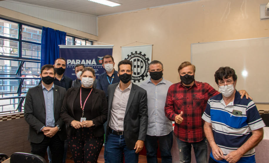 Estado inicia projeto de Postos Avançados da Agência do Trabalhador em colégios estaduais