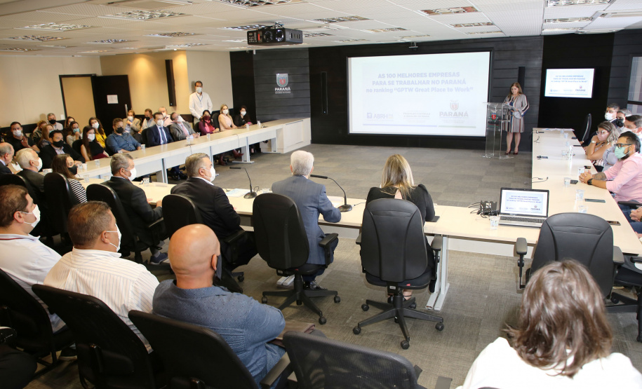 Secretaria de Justiça, Família e Trabalho homenageia as 100 melhores empresas para trabalhar no Paraná