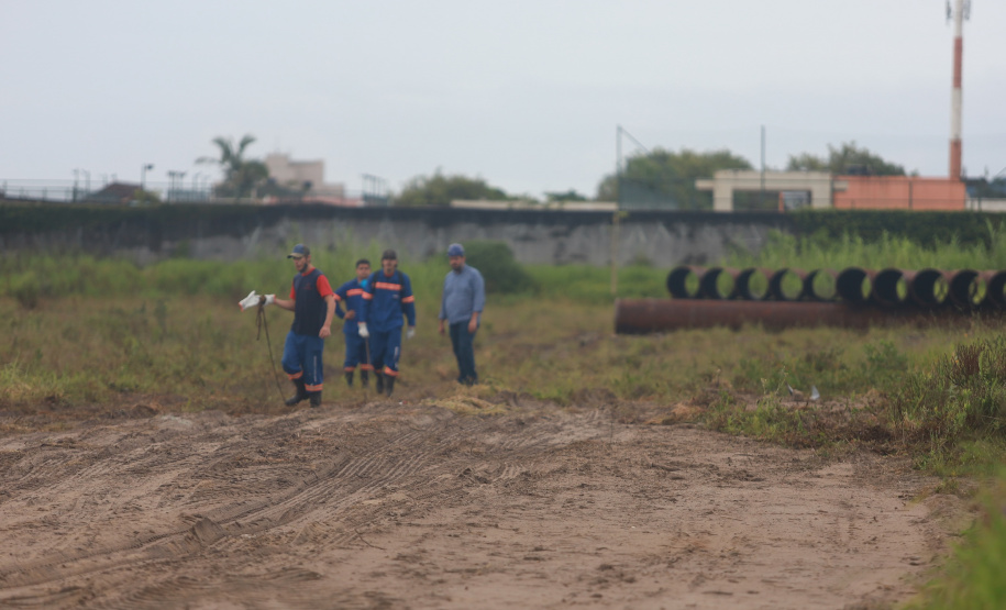 Com 300 vagas abertas, obras na Orla de Matinhos levam emprego à população local