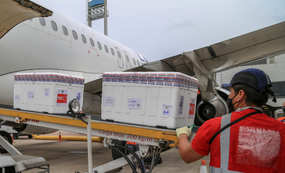 Segundo ano da pandemia no Paraná tem a marca registrada pela vacinação