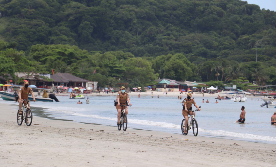 Ciclopatrulhamento da PM aumenta mobilidade das equipes no atendimento ao cidadão no Litoral durante o verão