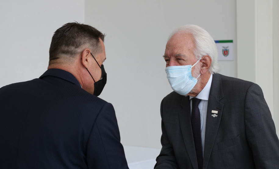 Investimento em infraestrutura paranaense é destaque em encontro do vice-governador com representantes da Suíça