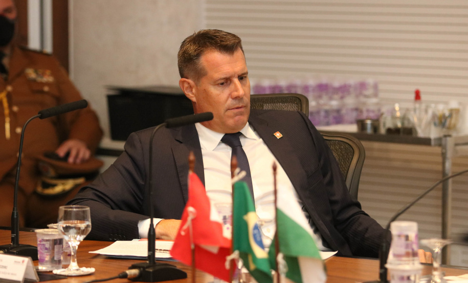 Investimento em infraestrutura paranaense é destaque em encontro do vice-governador com representantes da Suíça