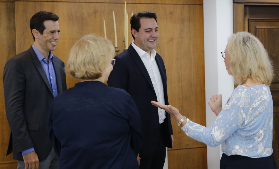 O governador Carlos Massa Ratinho Junior recebe nesta quarta-feira (30), no Palácio Iguaçu, Embaixadora do Canadá no Brasil, Jennifer May - Curitiba, 30/03/2022