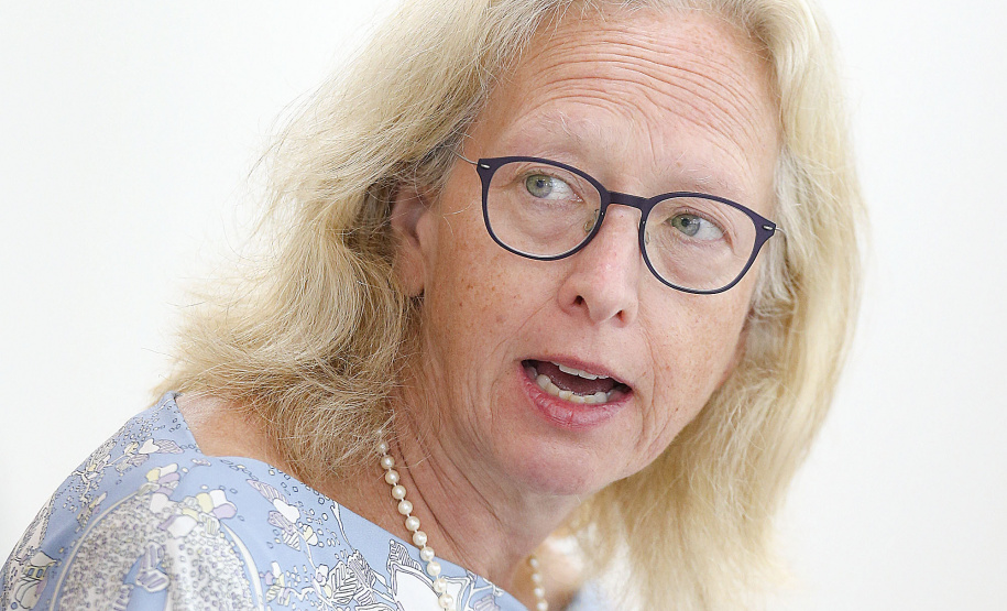 O governador Carlos Massa Ratinho Junior recebe nesta quarta-feira (30), no Palácio Iguaçu, Embaixadora do Canadá no Brasil, Jennifer May - Curitiba, 30/03/2022