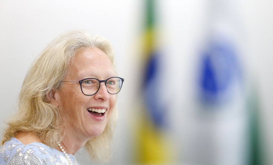 O governador Carlos Massa Ratinho Junior recebe nesta quarta-feira (30), no Palácio Iguaçu, Embaixadora do Canadá no Brasil, Jennifer May - Curitiba, 30/03/2022