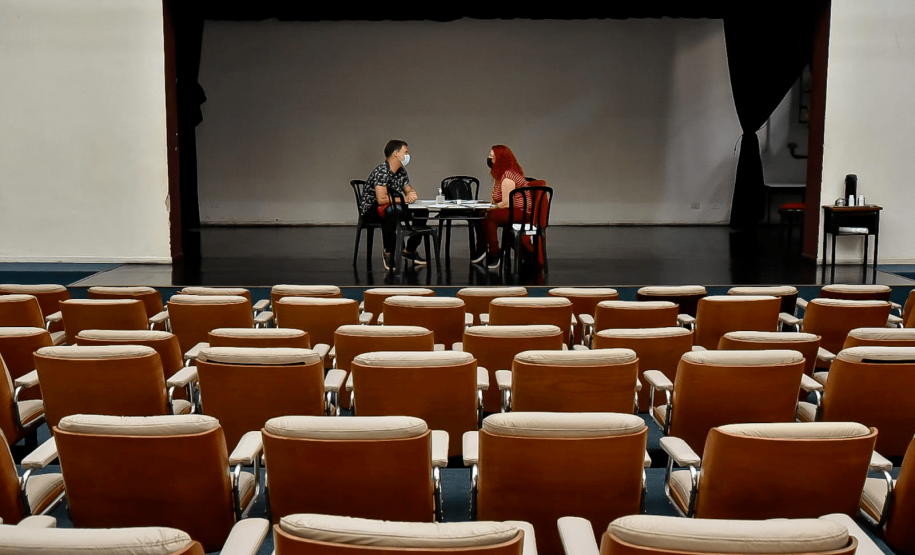Agência do Trabalhador da Cultura selecionou 90% da equipe técnica do Festival de Teatro de Curitiba